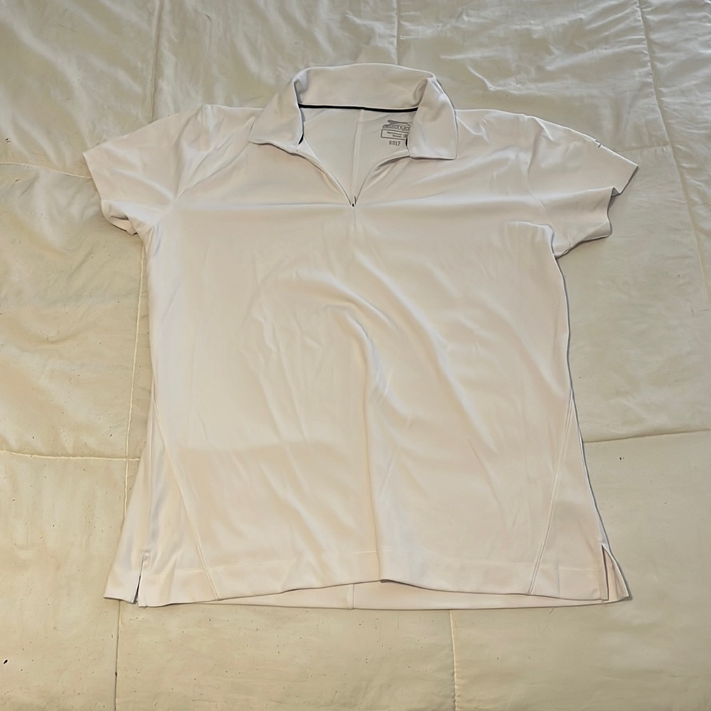 Women’s golf shirt